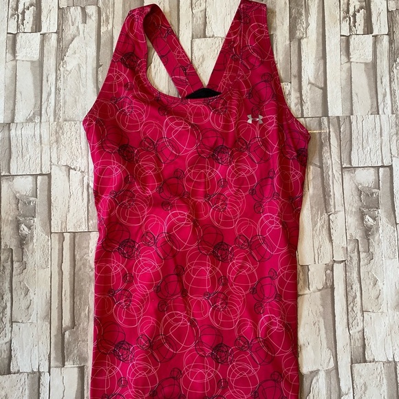 *Under armour athletic Razorback - Picture 1 of 3